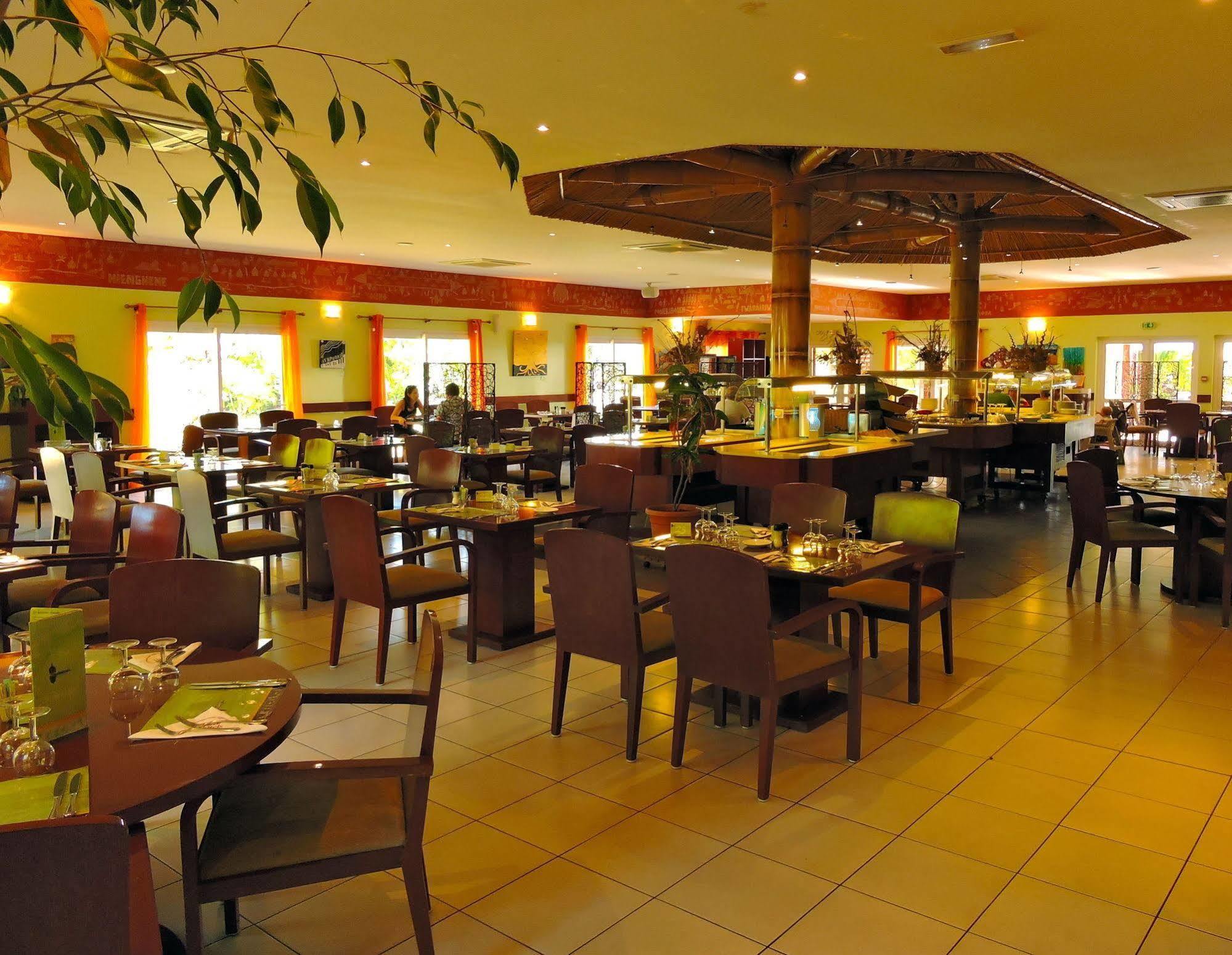 Koniambo Hotel Kone Luaran gambar